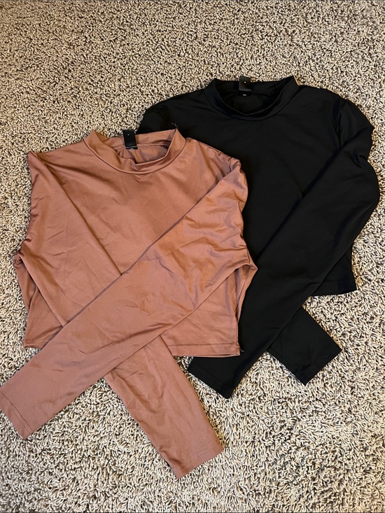 SHEIN Tops - SHEIN Black & Brown Long Sleeve Crop Tees